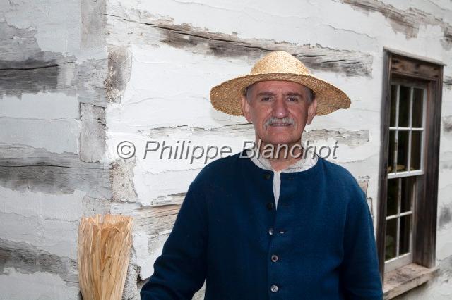 canada nouveau brunswick 09.JPG - Homme en habit traditionnel, Village historique Acadien, péninsule Acadienne, comté de Gloucester, Nouveau-Brunswick, Canada